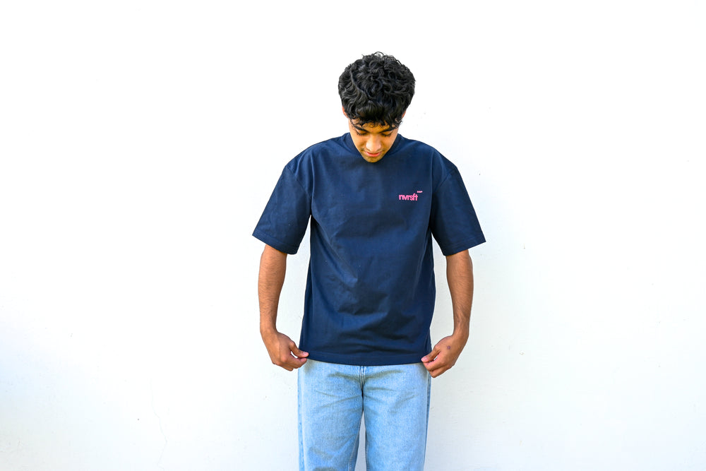 Koi Fish camiseta lifestyle — NVRSFT streetwear emocional México