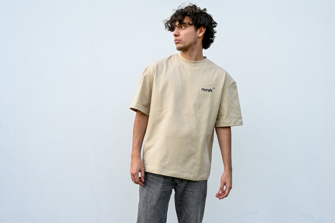 Sweet Delusion camiseta lifestyle — NVRSFT streetwear emocional Gen Z México