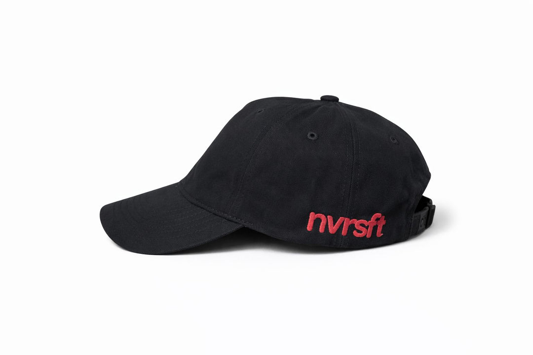 Gorra Koi NVRSFT streetwear México — vista lateral